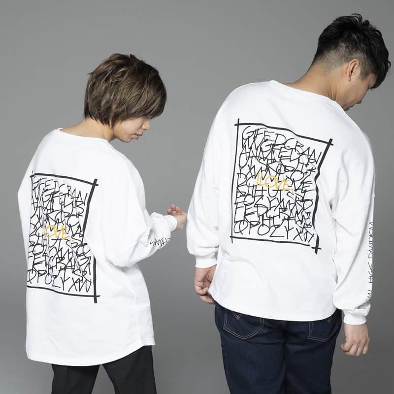 Official髭男dismさんのインスタグラム写真 - (Official髭男dismInstagram)「[GOODS] Tour 2020 Arena Travelers -ロングTシャツ- ▼着用サイズ （L→R）小笹:M / 松浦:L」3月18日 17時45分 - officialhigedandism