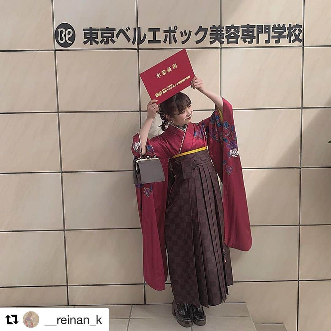 東京ベルエポック美容専門学校さんのインスタグラム写真 - (東京ベルエポック美容専門学校Instagram)「卒業おめでとう🌸 Repost @__reinan_k with @get_repost ・・・ 無事tb卒業しました㊗️ . これからはサロンで働きながら国試のためにあと半分学校。大変だと思うけど自分で決めた道ちゃんと頑張るぞ✂︎ . #東ベル #東京ベルエポック美容専門学校 #卒業式 #袴 #美容学生 #美容専門学校東ベル」3月18日 18時02分 - tokyo_belle