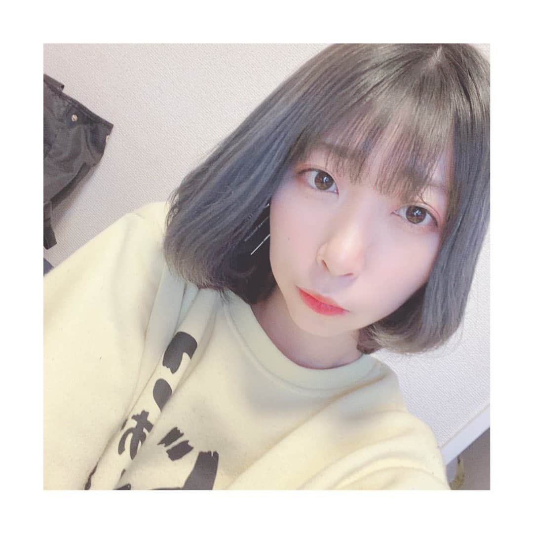 佐藤梨菜さんのインスタグラム写真 - (佐藤梨菜Instagram)「髪の毛伸びてきたから最近は内巻きブームきてる 耳かけてもかけなくても良き髪の毛。  #FEAM  #アイドル #idol #髪の毛 #内巻き #いいね #좋아요 #좋아요환영 #팔로우미 #korea #셀카 #셀카샷」3月18日 18時08分 - _ri7_s2