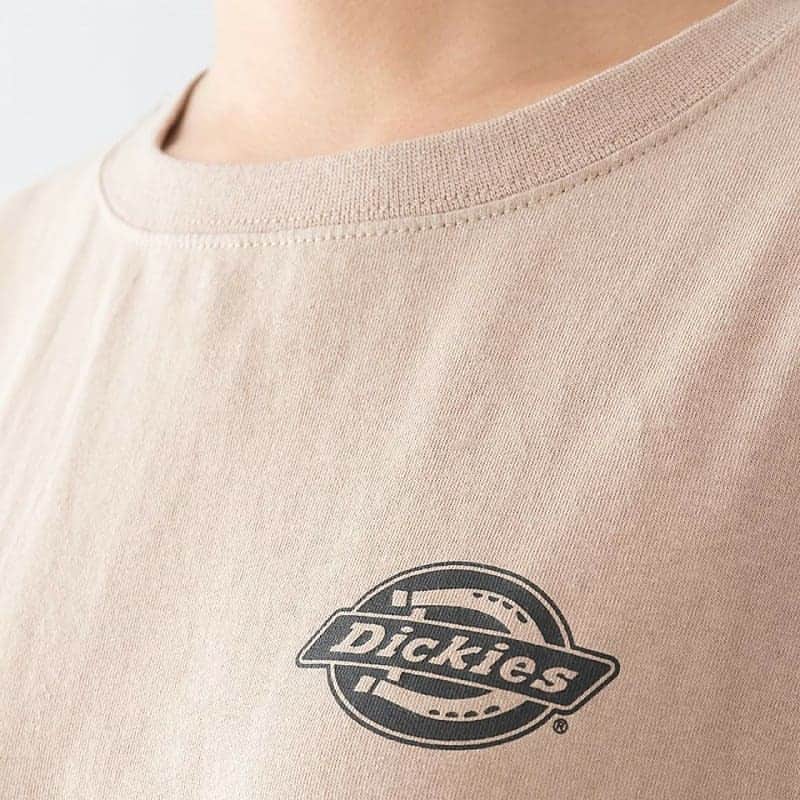 ジーンズメイトさんのインスタグラム写真 - (ジーンズメイトInstagram)「#春の新作 背中にプリントされた#DICKIES （#ディッキーズ ）ロゴがポイント！トレンドのバックプリント、ビッグシルエット、ロング丈Ｔシャツ。デニムやスカートなど幅広いアイテムと相性抜群の着回しアイテム✨ ・ #ジーンズメイト #jeansmate  #ストリート #ゆったりワンピース  #ゆったり  #ビッグシルエット」3月18日 19時20分 - jeans_mate
