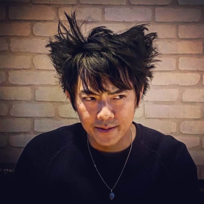 長田成哉のインスタグラム：「X-MENシリーズで1番好きなキャラクター。 その次に好きなのは スターロード。  #marvel #ウルヴァリン#崎本にはサリーちゃんパパって言われた」
