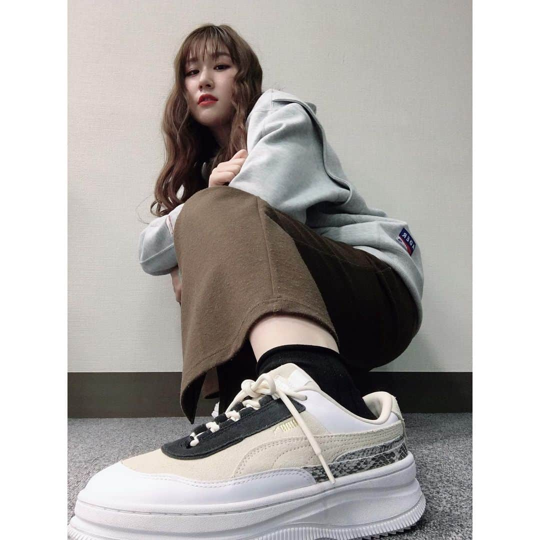 かれん（古賀かれん）さんのインスタグラム写真 - (かれん（古賀かれん）Instagram)「👟、#キモ撮り #初」3月18日 21時32分 - lgm_karen_official