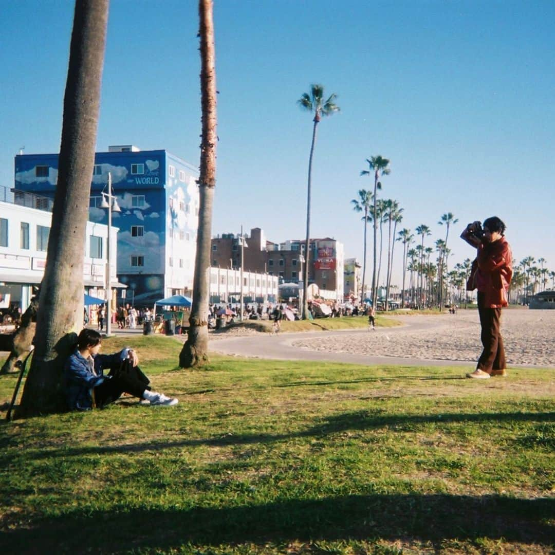 YOSHI（よし）さんのインスタグラム写真 - (YOSHI（よし）Instagram)「BTS shots from the vans shoot in LA #vans #Falken #abcmart  LAでvansの撮影した時のオフショット」3月18日 22時00分 - yoshi.226