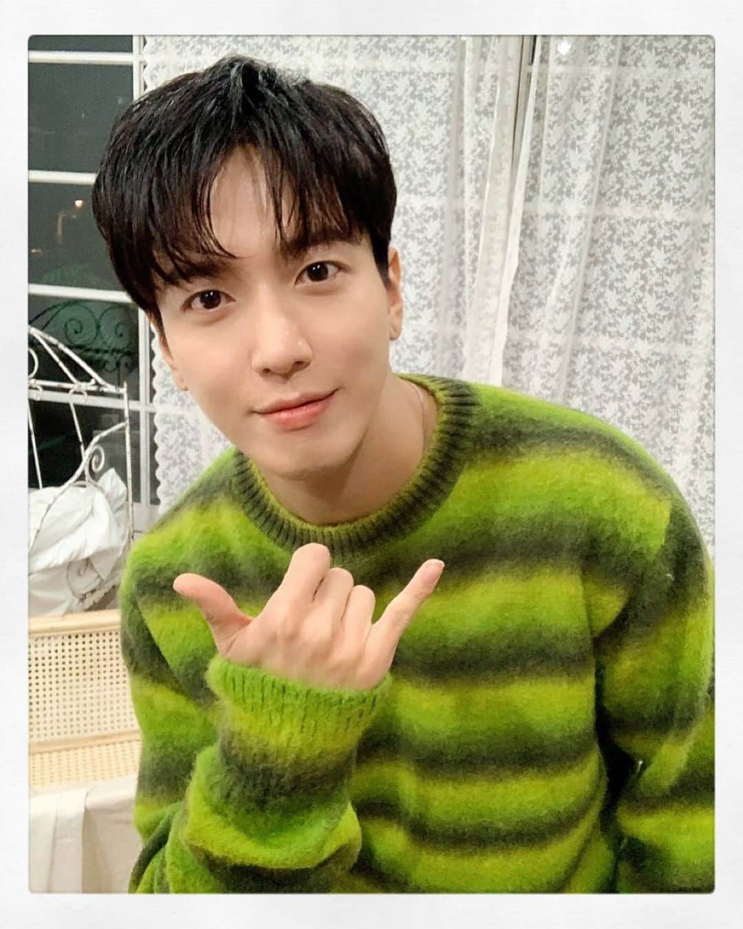 チョン・ヨンファさんのインスタグラム写真 - (チョン・ヨンファInstagram)「https://youtu.be/d__xHzWAswg  #정용화 #감사합니다 #그리워서 #트롯신이떴다」3月18日 23時48分 - jyheffect0622