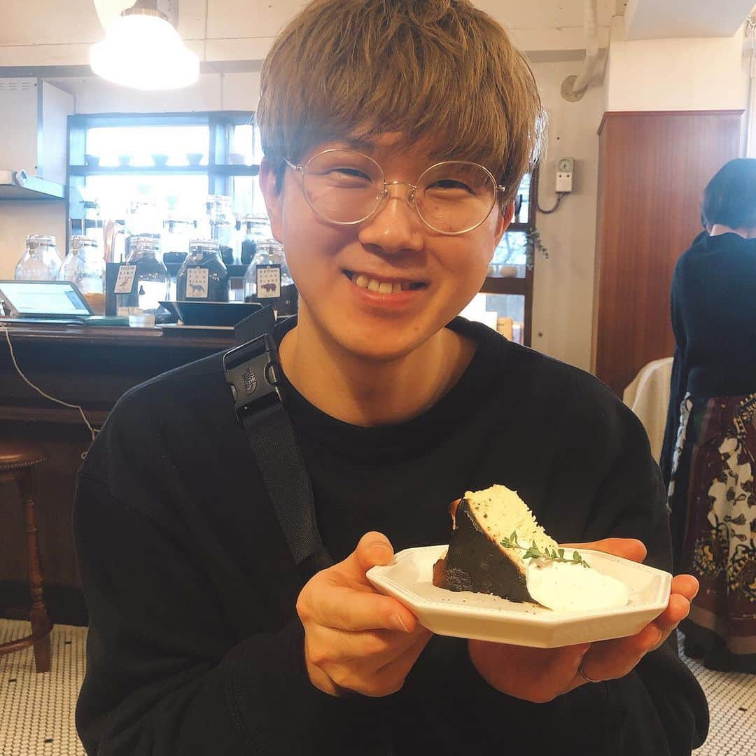 ハンサムクロジのグルメインスタ