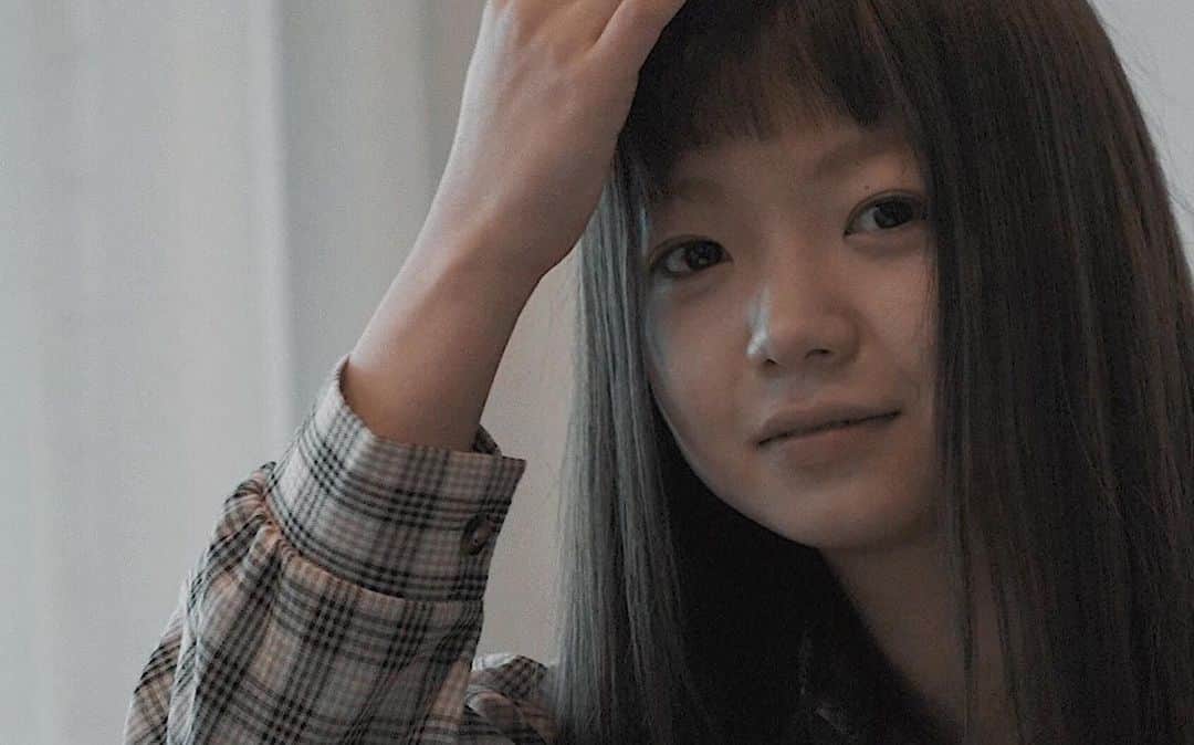村田寛奈のインスタグラム：「. . 模索中　#オン眉」