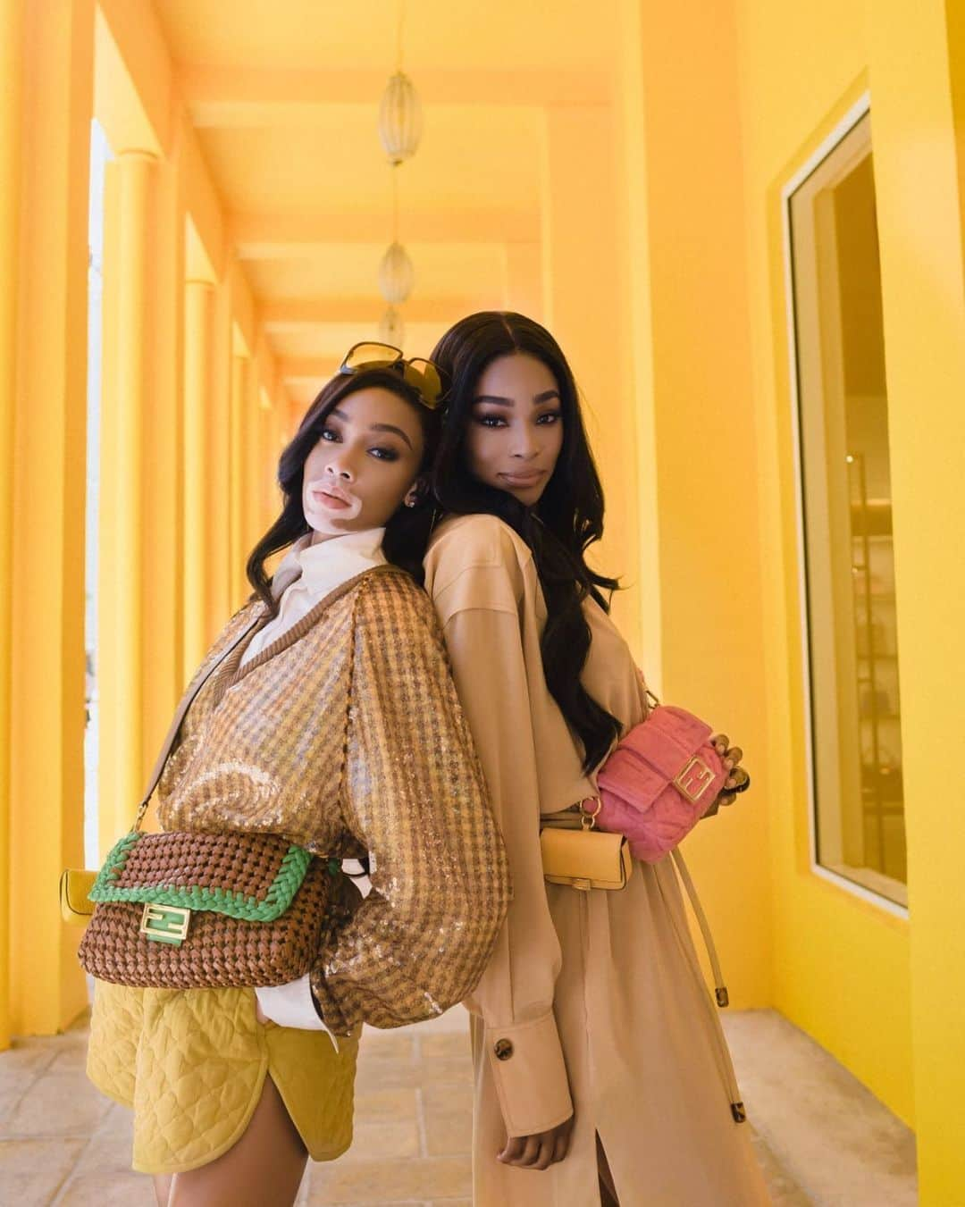 Fendiさんのインスタグラム写真 - (FendiInstagram)「From bold, seasonal colors to rich, experimental textures – there’s a #FendiBaguette to match every style. Wouldn’t you agree, @winnieharlow and @badgyalshanshan? #BaguetteFriendsForever  Discover more on @fisforfendi」3月19日 0時18分 - fendi