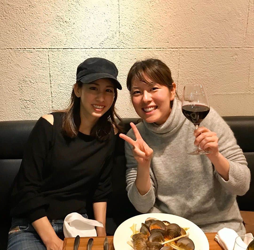 のインスタグラム：「先月、久しぶりに☺️ 幸せいっぱい、元気いっぱい、声舞台俳優並みのめぐちゃんと😘 . . . #友達 #帽子 また最近ブーム #マイブーム #イタリアン #美味しい #tokyofood #tokyofoodie #東京グルメ #グルメ #foodie #贅沢」