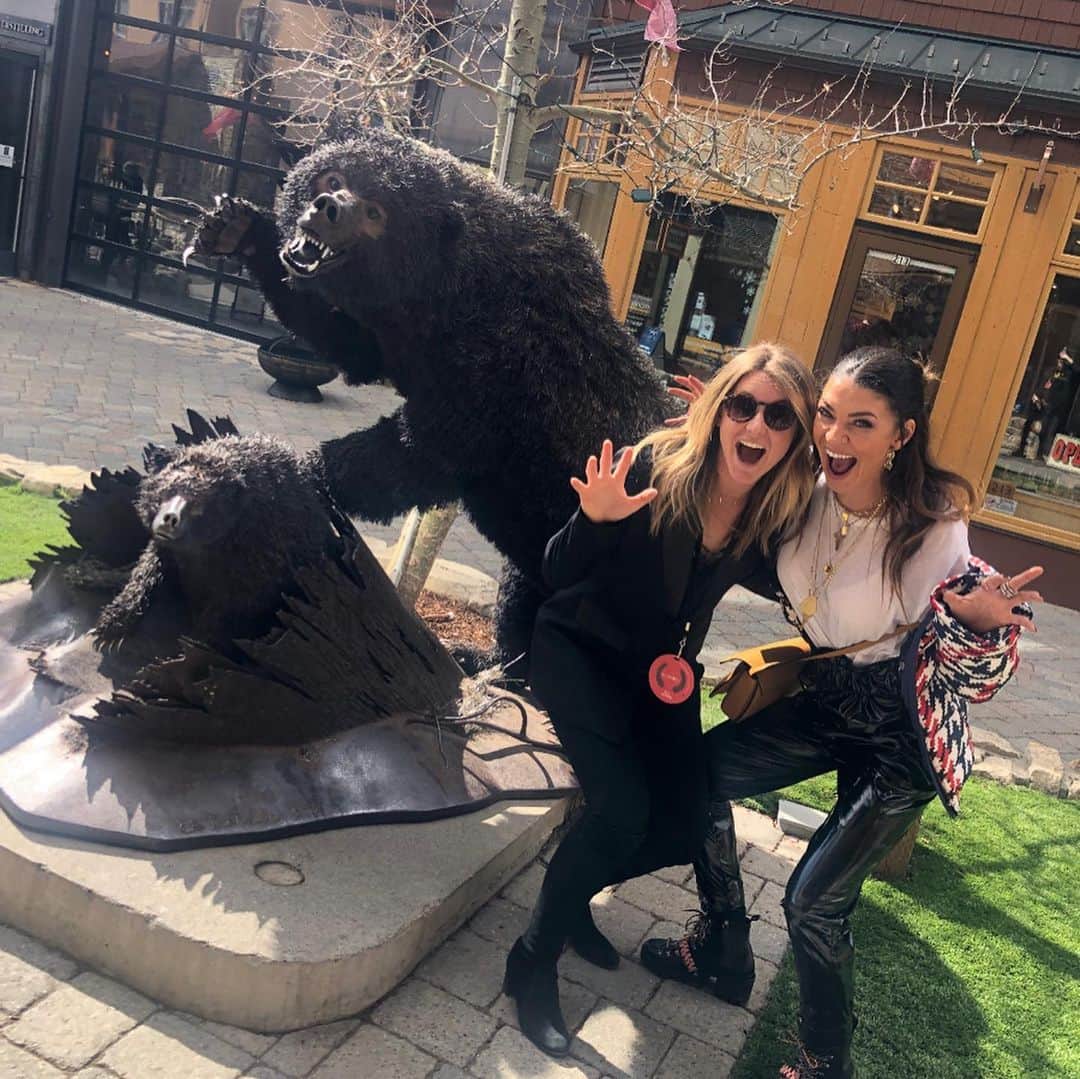ジェシカ・ゾアのインスタグラム：「That one time @mammothfilmfestival 🐻」