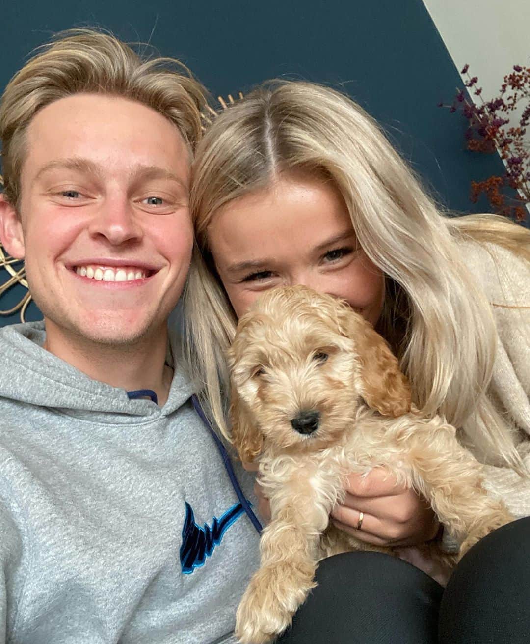 フレンキー・デ・ヨングのインスタグラム：「Jagger de Jong 🐶👴🏼👵🏼」