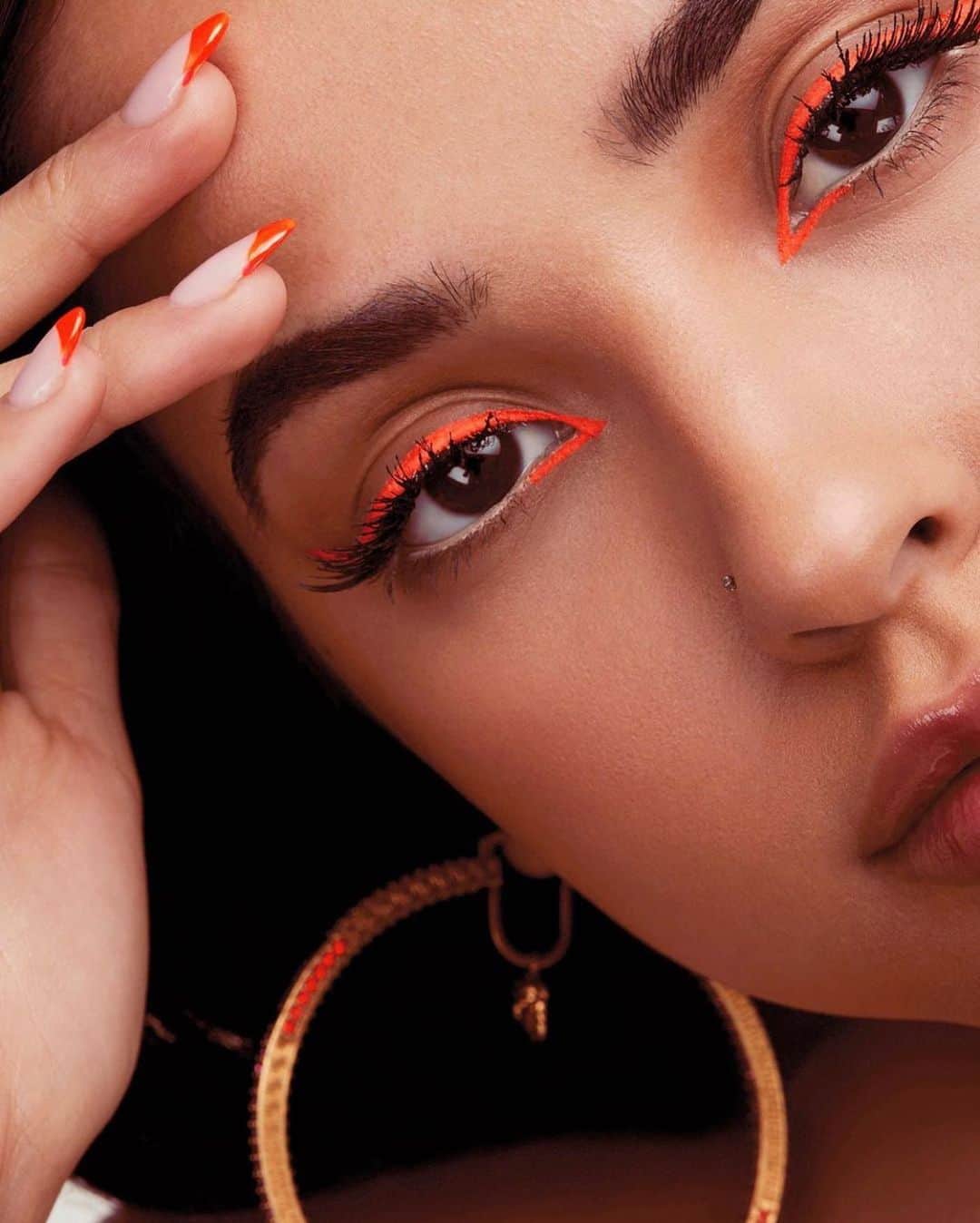 Vincent Oquendoさんのインスタグラム写真 - (Vincent OquendoInstagram)「A break from the 🦠 to give you my beauty story for @cosmopolitan featuring #beckyg」3月19日 4時30分 - makeupvincent