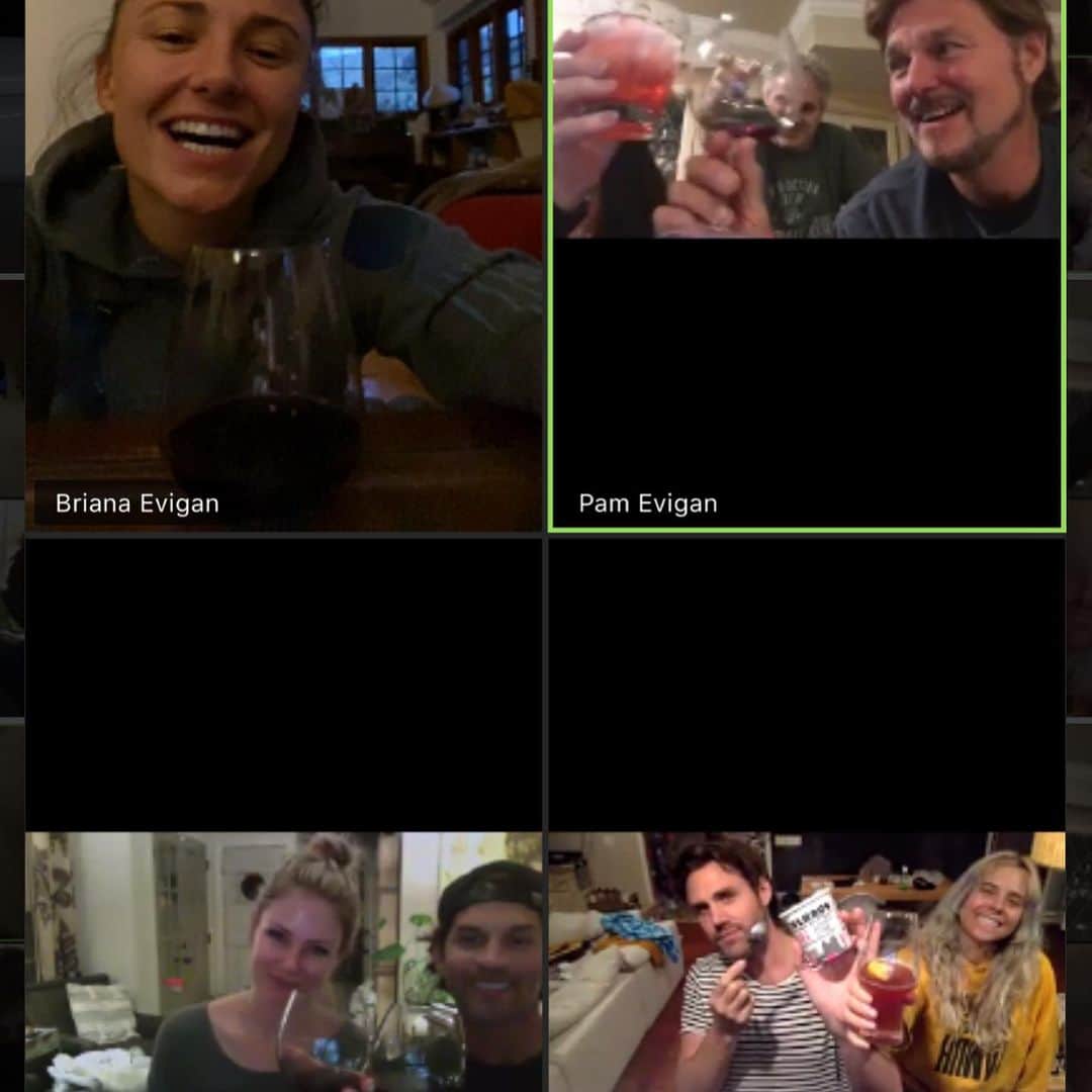 ブリアナ・エヴィガンのインスタグラム：「How amazing tonight was. My sisters bday. Our family zoomed we had a cheers, we said what we valued about ness and what we blessed her with. Everyone met Charlie, Jason froze for a while and there were chickens. We dressed up, wore faux fur and went to the lost lands. Miles said a family prayer. Vanessa and maverick danced. It was perfect. I really did feel like I was hanging with them all. I’m so grateful for my family they’re overwhelming. Their love was in my living room and not through a device. Thanks for bringing me into the family guys. The last videos the best really... missing maverick and birdie so much! Can’t wait to hug you all above all things. Brother Wheeler, gian, and lauren you are all part of our family and I’m so glad we get to call each other that. 🧡🧡🧡 thank you @milesadcox  for making this happen」