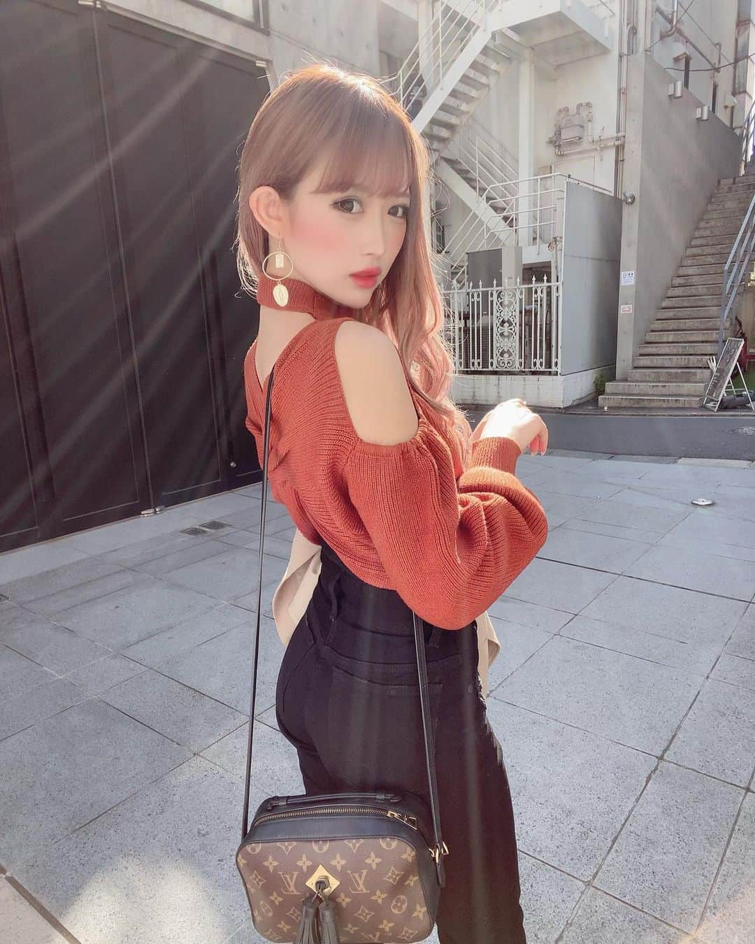 伊藤桃々さんのインスタグラム写真 - (伊藤桃々Instagram)「今日のももさん🍑 いいお天気で気分がいいなあ〜」3月19日 14時55分 - __peachstagram__