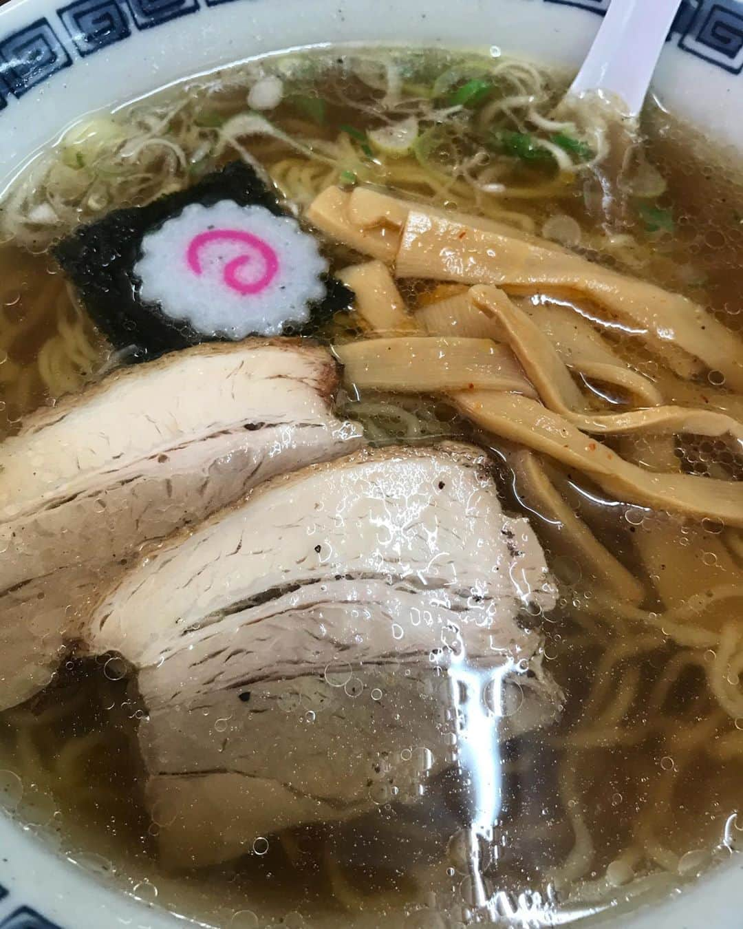 本坊元児さんのインスタグラム写真 - (本坊元児Instagram)「なんようしのラーメン 麺家　わたべ 中華そば、いただきました。極細麺にスープもガツンときて美味しかった。 でもここは南陽市じゃなくて高畠町でした #南陽市ラーメン大使」3月19日 15時25分 - honbouganji