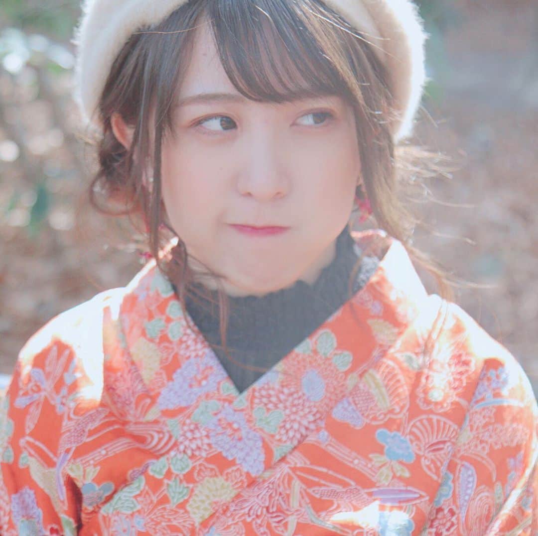 井上麗夢のインスタグラム：「ぽかぽか﻿ ﻿ 今日は暑くなるみたいだね☀️﻿ 花粉がこわい…笑﻿ ﻿ 今日は19:00〜﻿ #liveme にて配信！﻿ 東京ノ演劇ガ、アル。﻿ で検索してね🥰💕﻿ ﻿ #和装﻿ #着物﻿ #着物撮影会﻿ #演劇ガアル﻿ #配信 #ライブ配信」