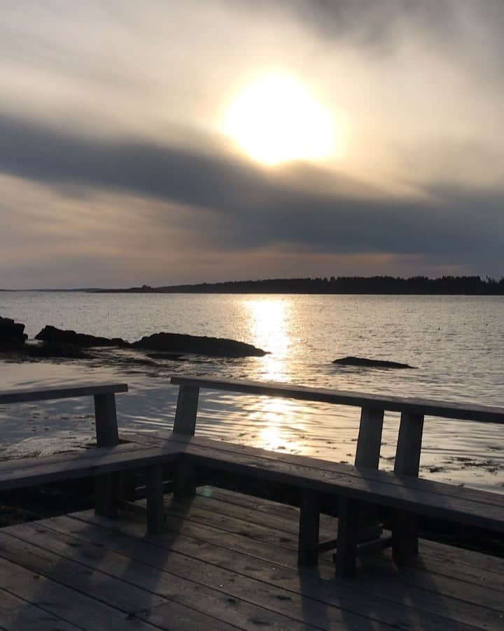 カーター・スミスのインスタグラム：「Breath in. Breath out. Repeat.」