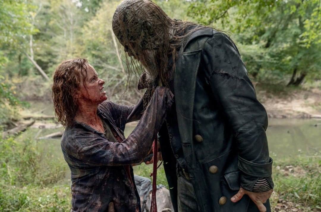 The Walking Deadさんのインスタグラム写真 - (The Walking DeadInstagram)「2 out of 3 of these embraces ended with death.  Stream the latest episode of #TWD On Demand or the AMC App.」3月19日 8時31分 - amcthewalkingdead