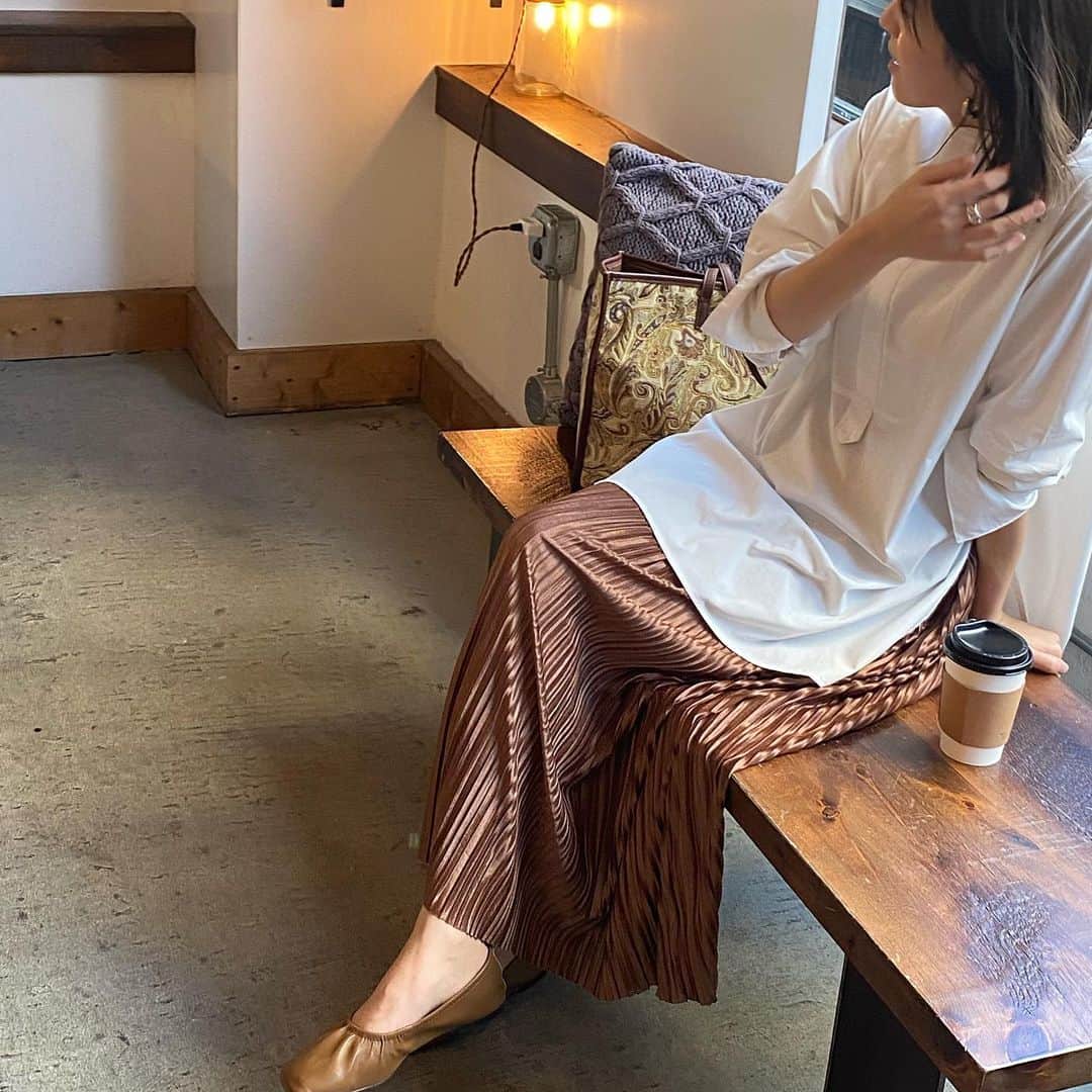 美生のインスタグラム：「.﻿ 昨日も @donobanweb﻿ LIVEのご視聴ありがとうございました🙏🏻♡﻿ ﻿ 週末はロンTeeコーデ﻿ UPしたいと思います♡﻿ ﻿ ﻿ 皆様のおかげで﻿ Donobanも38周年を迎えました♡﻿ ﻿ 皆さんからの﻿ 温かいコメントやDMに﻿ 元気をいただき﻿ 今日もお仕事頑張ってきます✨﻿ ゆっくりお返事させていただけたらと思います🥰﻿ 本当にいつもありがとうございます🙇‍♂️♡﻿ ﻿ 38th anniversary couponは﻿ 23日(mon) 12:59 まで﻿ 何度でも使っていただけます♡﻿ ﻿ 今後とも @donobanweb を﻿ よろしくお願いいたします🙏🏻💕﻿ ﻿ ﻿」