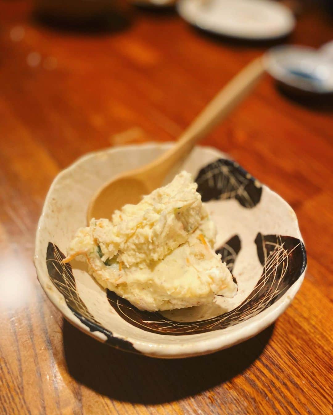 工藤ジェニファー茉侑さんのインスタグラム写真 - (工藤ジェニファー茉侑Instagram)「#仙台坂ひむか　さん。 好みのメニューありすぎて迷うぅ。馬刺しとろける系💕牡蠣フライもめちゃめちゃジューシーだった🥺💕居酒屋というより小料理屋さんって感じかな☺︎☺︎また来たい🤗  焼酎の種類豊富🍶ボトル有り🙆‍♀️ #ひむか　#麻布十番グルメ #麻布十番　#和食　#居酒屋　#宮崎料理　#グルメスタグラム #食べスタグラム　#胡麻鯖　#魚　#六本木グルメ　#roppongi #東京グルメ　#東京グルメ部 　#tokyofoodie  #グルメ好きな人と繋がりたい #グルメ女子 #グルメ部 #グルメ部 #お酒好きな人と繋がりたい #お酒好き女子　@burberry #お洒落さんと繋がりたい #春服　#眼鏡女子 #🕶 #料理好きな人と繋がりたい #ポテトサラダ #washoku #azabujuban #azabujyuban」3月19日 10時58分 - jennifermayu_s