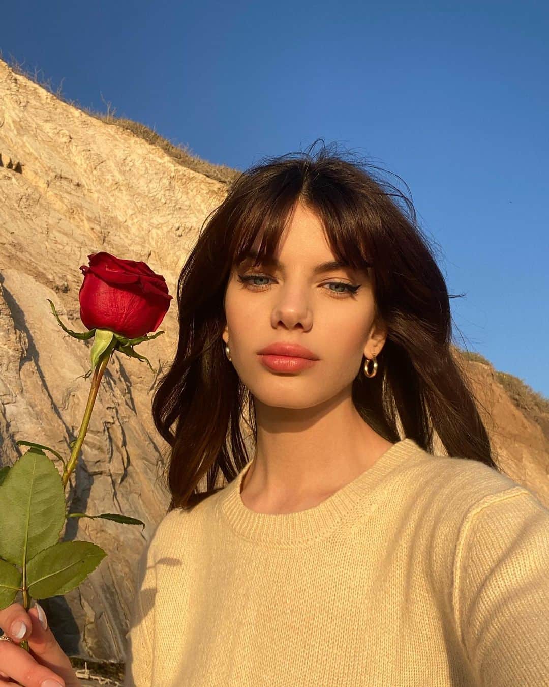 ソニア・ベン・アンマーのインスタグラム：「I forgot to post these!!!! Damn I miss nature :(」