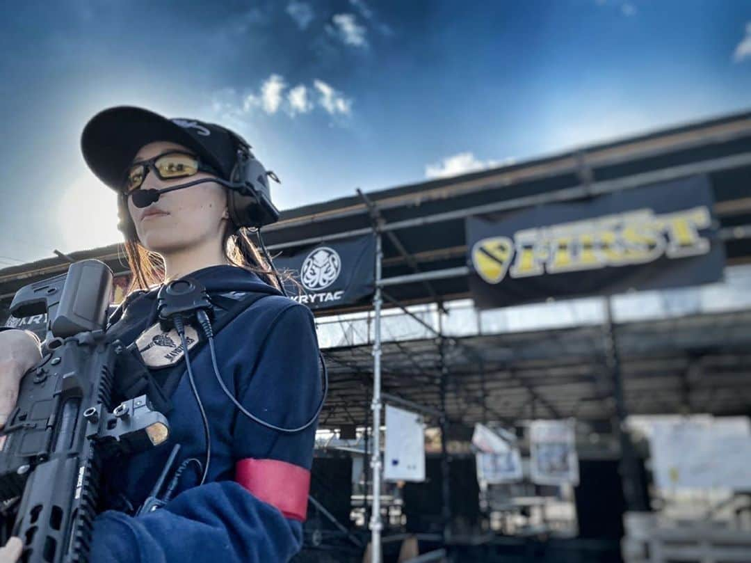 三浦孔美さんのインスタグラム写真 - (三浦孔美Instagram)「I wanna go to play survival game already...﻿ ﻿ ﻿ #東京サバゲパーク﻿ #tokyosabagepark﻿ #サバゲー﻿ #サバゲーマー﻿ #サバイバルゲーム﻿ #サバゲー女子﻿ #ミリタリー﻿ #サバゲー女優﻿ #サバ嬢﻿ #女優﻿ #秋田﻿ #モデル﻿ #model﻿ #MC﻿ #japanesegirl﻿ #メガネ女子﻿ #サバゲー装備﻿ #mayozones﻿ #slashrig﻿ #cloud9﻿ #KRYTAC﻿ #tridentmk2crb﻿ #airsoft﻿ #airsoftjapan﻿ #サバゲーしたい﻿ #サバゲーマーさんと繋がりたい﻿ #写真好きな人と繋がりたい」3月19日 11時11分 - 93_miura