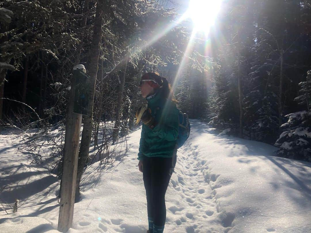 ヘイリー・ベルさんのインスタグラム写真 - (ヘイリー・ベルInstagram)「Adventure day #2! . . . . #kananaskiscountry #kcountry #explorealberta #baldypass #hiketherockies #canadianrockies」3月19日 11時18分 - hayleighbell