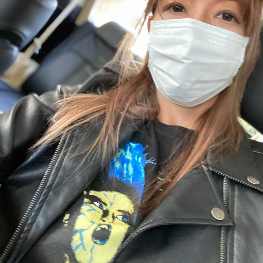 ブル中野さんのインスタグラム写真 - (ブル中野Instagram)「取材で新宿❣️早速まい💕ＨＡＯＭＩＮＧ　Ｔシャツ着てみた🤭」3月19日 11時42分 - bull__nakano