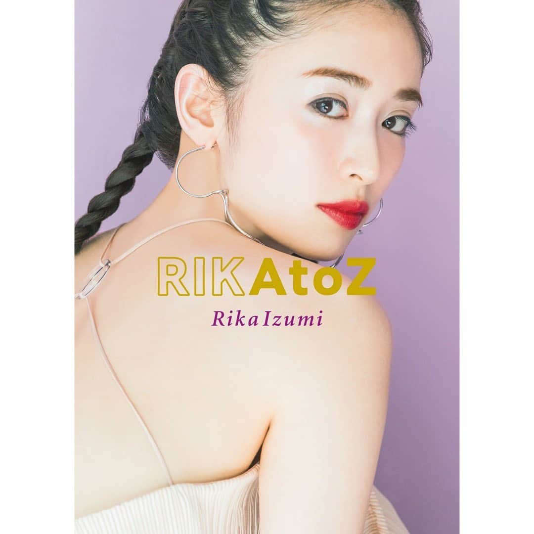 泉里香さんのインスタグラム写真 - (泉里香Instagram)「ボディメイクブック 『  RikA to Z 』が、4/7発売になります✨  この本をつくると決まってから、 実際に少しダイエットをしてみたり、 わたしってどうやって作られてるんだろう？🤔 普段なにを意識してるんだろう？って、 いちから自分のカラダと向き合いました。 「あれもこれも詰め込みたいなぁ」 という思いから、 里香のカラダのつくりかた、 A → Zまでをぎゅっっと詰め込んだ 一冊になってます💗  予約は、Amazon、楽天ブックス、 STARDUST SHOPPERS、cd japan、で受付中です😊  是非皆さんに手に取っていただけると嬉しいです🦸‍♀️🌈 #RikAtoZ #泉里香」3月19日 11時51分 - rika_izumi_