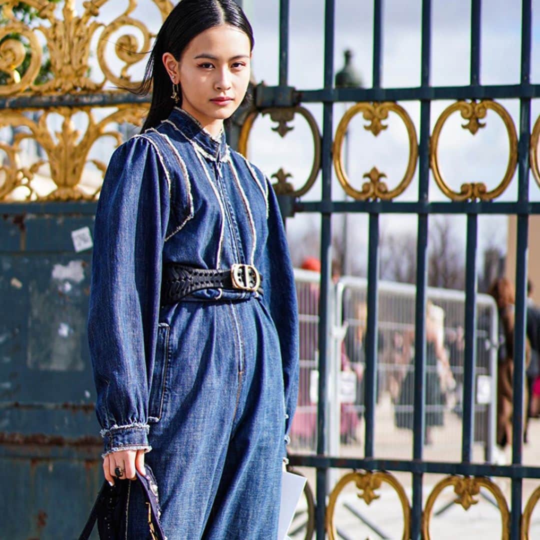 Fashion Headlineのインスタグラム：「業界人はバリエーション豊かなセットアップに夢中! 【パリスナップ】  もはや近年の定番アイテムともいえる“セットアップ”にフォーカス。  今季はデザインやサイズ、さらにプラスアルファのディテールを加えてセットアップのバリエーションが増えているのが顕著だった。  続きは @fashionheadlinejpn ウェブサイトから🔗  edit by @elieinoue」