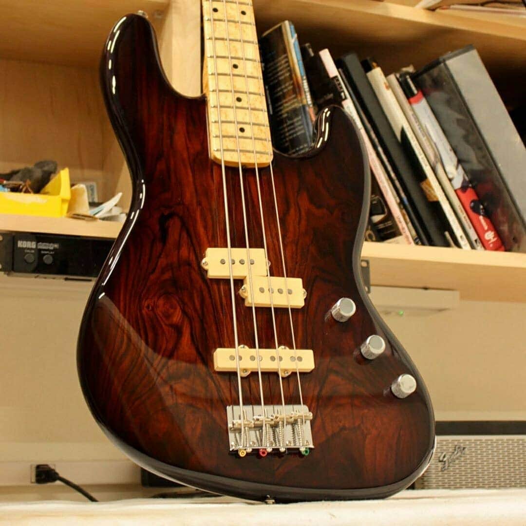 Fender Guitarさんのインスタグラム写真 - (Fender GuitarInstagram)「The cocobolo top on this Jazz Bass is mesmerizing. Designed by @FenderCustomShop Master Builder @vincevantrigt_fender, it has a mahogany body, with a birdseye maple neck matched with the vintage P and humbucking J pickup configuration by @curtis_novak_pickups.」3月20日 1時14分 - fender