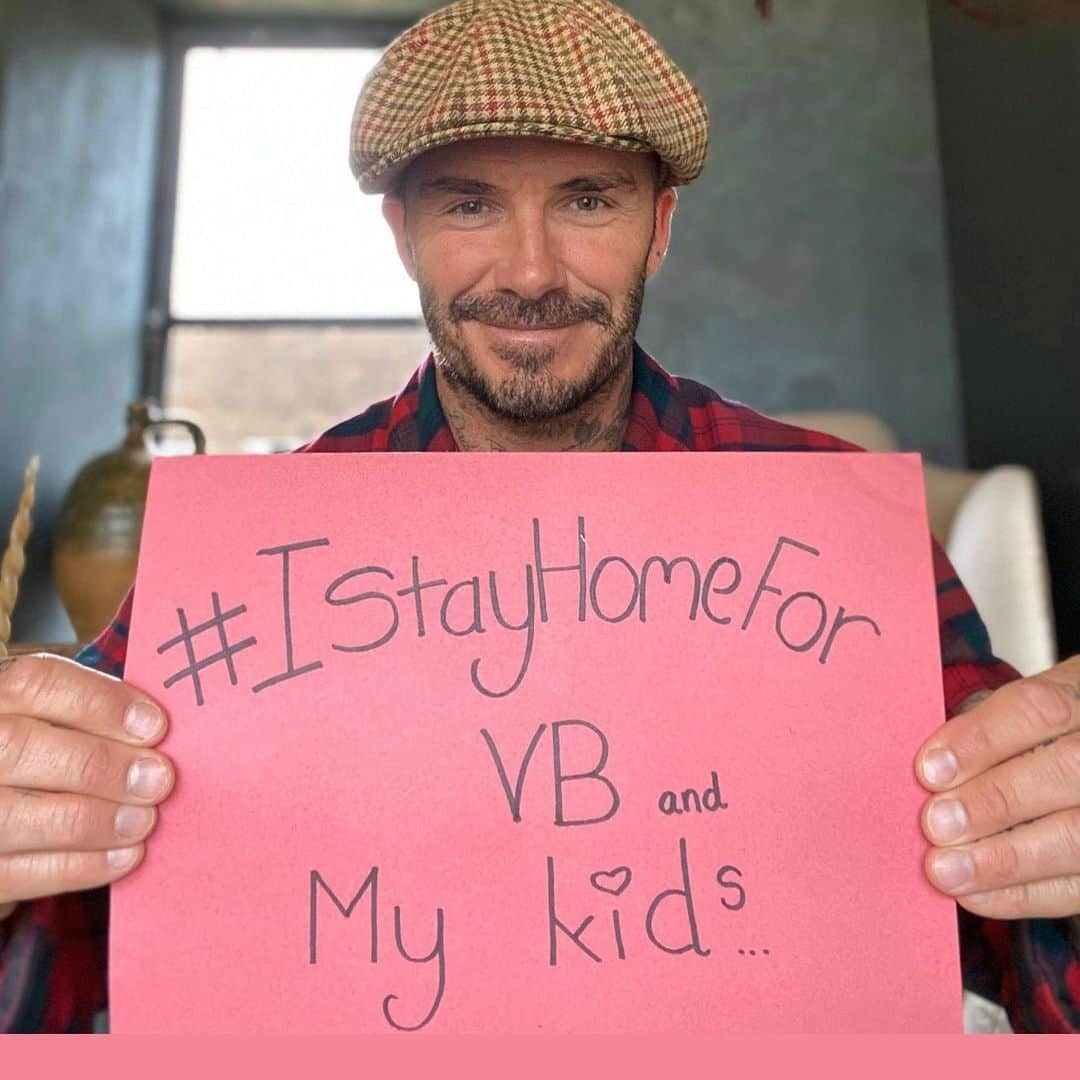 ヴィクトリアベッカムさんのインスタグラム写真 - (ヴィクトリアベッカムInstagram)「Kisses @davidbeckham #weareallstayinghome X」3月20日 0時27分 - victoriabeckham