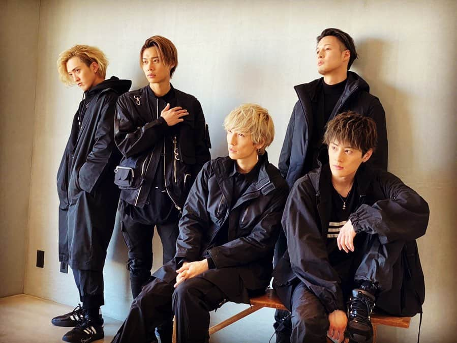 向山毅さんのインスタグラム写真 - (向山毅Instagram)「#180jack. #🎤 #offshot  #CDでーた #2020 #下 #３月３１日 #発売  #winds #橘慶太 君 #SOLIDEMO #シュネル #向山毅 #佐々木和也 #手島章斗  #vocalgroup #singer #ALWAYS #撮影 #取材 #📸 #w_inds.」3月19日 16時55分 - take_solidemo