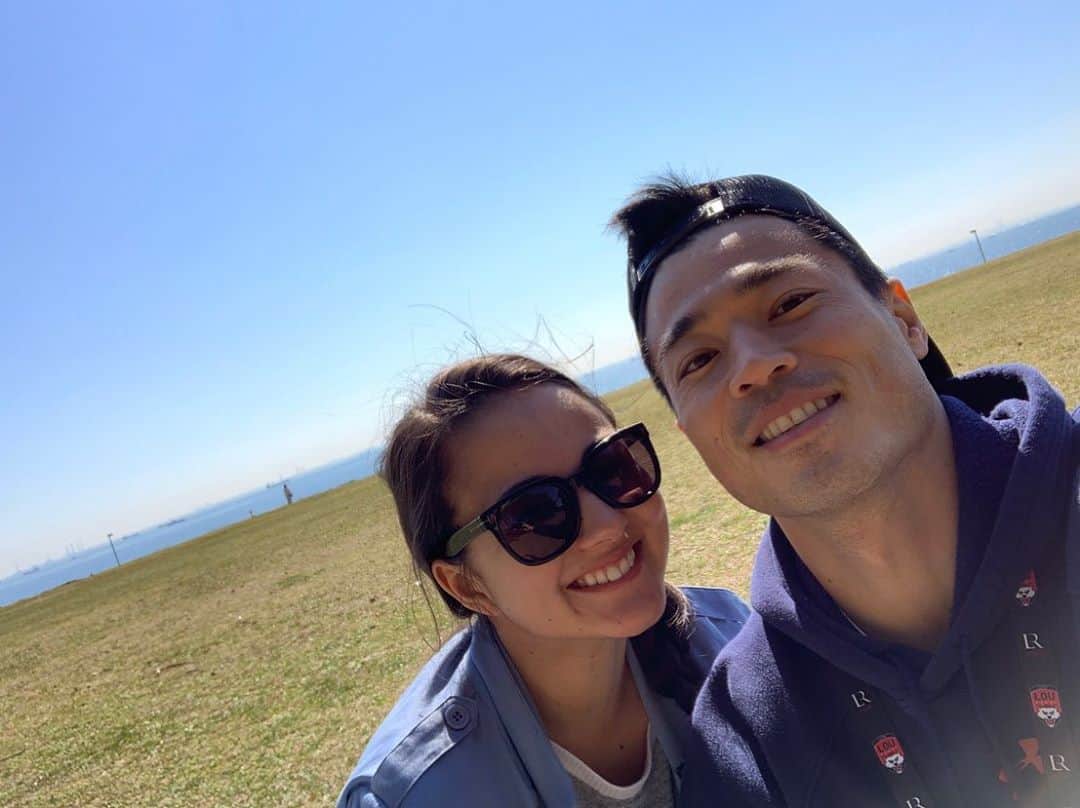 エリナ シルカのインスタグラム：「5 years of marriage down, a lifetime to go!  5年目の結婚記念日〜♡」