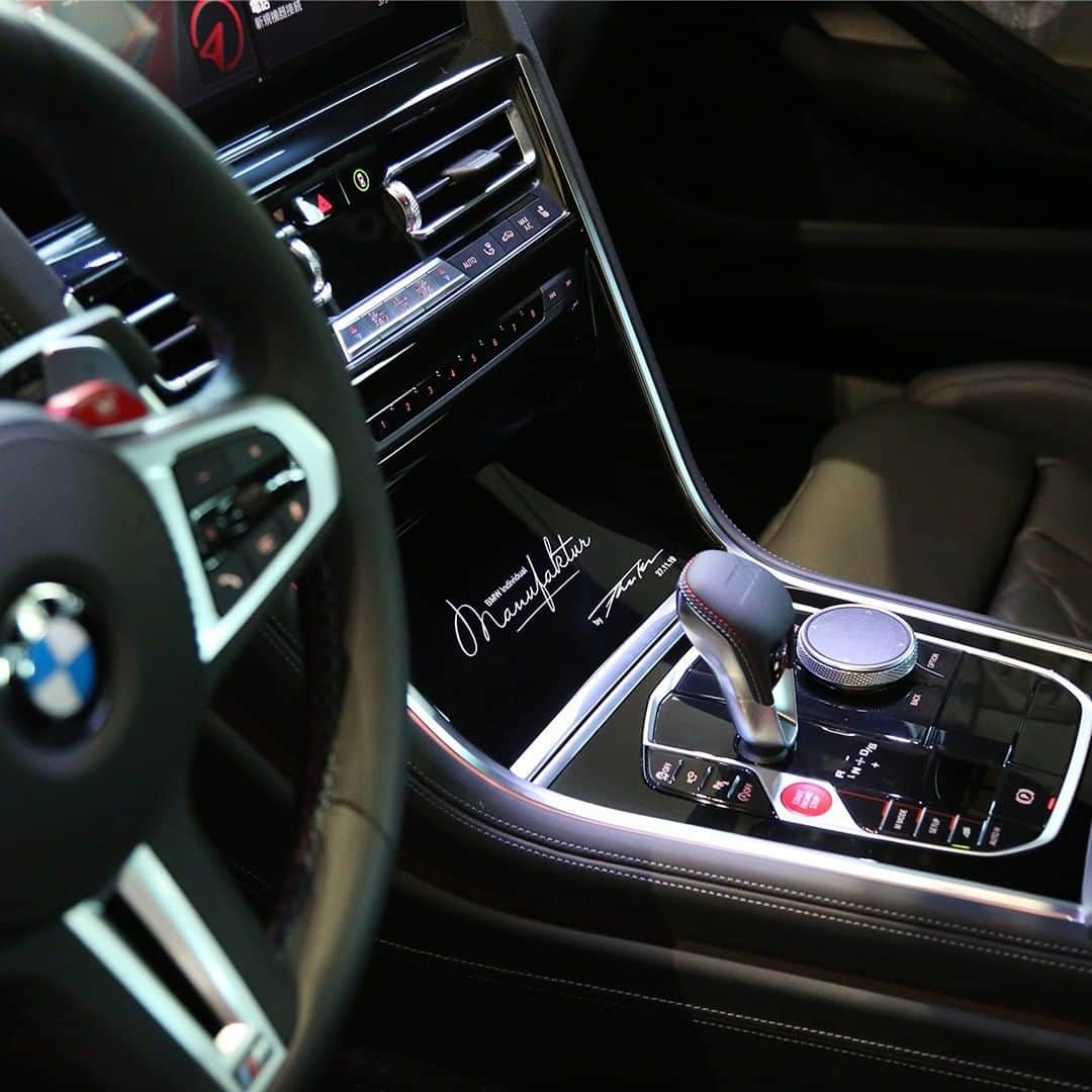 BMW Japanさんのインスタグラム写真 - (BMW JapanInstagram)「世界8台限定、M8 グラン クーペ ファーストエディション、THE 8 OF 8。 . それは、BMWカスタマイズプログラム、「BMW INDIVIDUALマニュファクチュール」によるこだわりと技の結晶。随所に配されたゴールドのアクセント、光によって様々な表情を生み出すオーロラダイヤモンド・グリーンメタリックのボディカラー。 . その1台が、BMW GROUP TERRACEにて4月10日(金)まで展示中。 . 世界のインフルエンサーに渡ったTHE 8 OF 8。日本でのオーナーズ・ムービーはサイトからご覧いただけます。 . #BMWJapan #駆けぬける歓び #THE8OF8 #THE8」3月19日 18時00分 - bmwjapan
