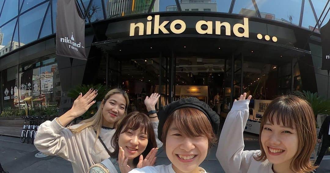 ニコアンドさんのインスタグラム写真 - (ニコアンドInstagram)「【#30 #とある走る日】﻿ #GoPro による実演販売について﻿ ﻿ 3/20・21﻿ niko and ... TOKYOにて﻿ GoProの実演販売がございます！﻿ ﻿ 「GoProが欲しいけど使い方わからない」﻿ 「GoProをお試しで使ってみたい」﻿ 初心者大歓迎なイベントです！﻿ ﻿ ﻿ また引き続き、プレゼント企画も開催しております。﻿ GoProお買い上げの方へ、専用アクセサリーをプレゼント中！﻿ ﻿ ぜひ春のお出かけに向けてご参加くださいませ！﻿ ﻿ ﻿ ﻿ #nikoand #nikoandtokyo #harajuku #jingumae #tokyo #東京 #japan #日本 #渋谷 #原宿 #表参道 #shibuya #神宮前 #omotesando #東京観光 #tokyotrip  #ニコアンド #ニコアンドトーキョー #菅田将暉 #小松菜奈 #進化 #GoPro #GoProのある生活 #春休み #お花見 #360度カメラ﻿ ﻿」3月19日 18時18分 - nikoandtokyo