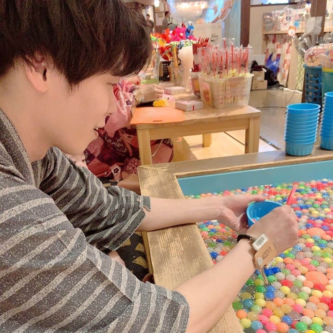 本田しおりさんのインスタグラム写真 - (本田しおりInstagram)「パパのお誕生日記録  #家族でおでかけ」3月19日 18時27分 - _shiori_honda_