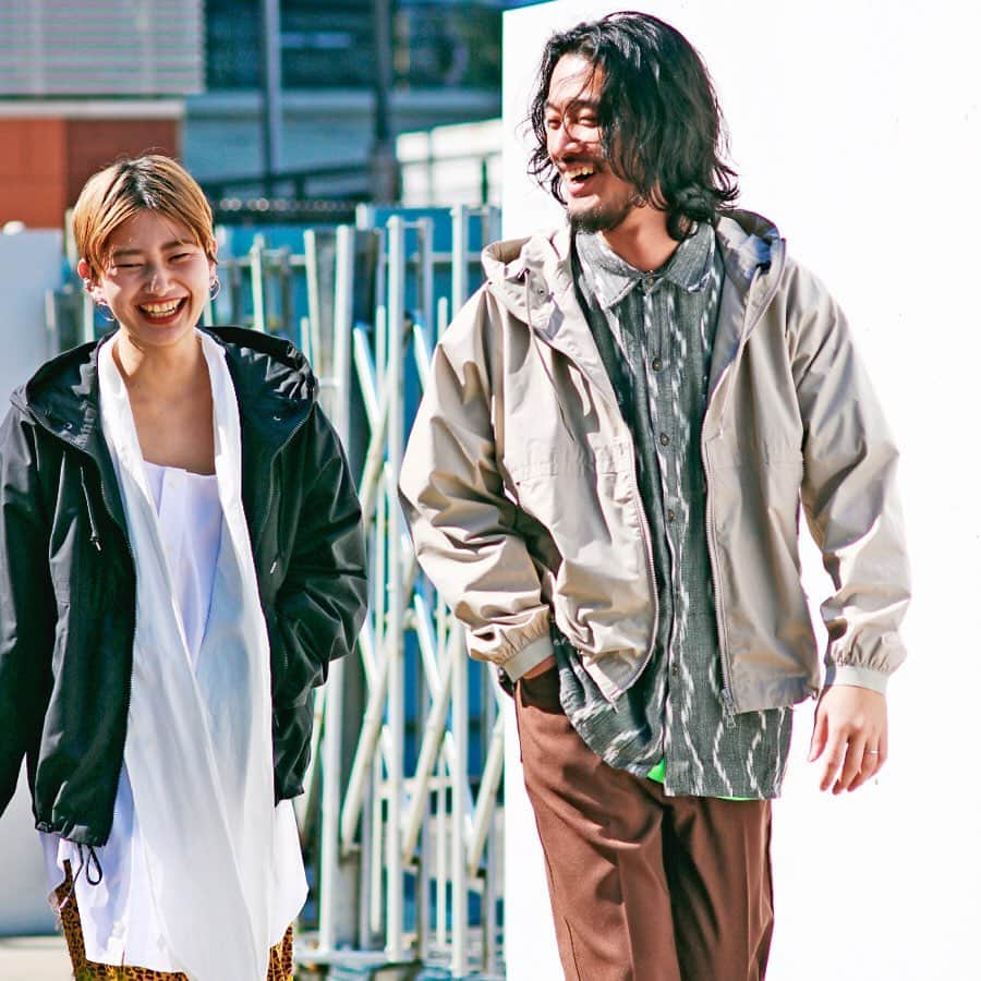 JOURNAL STANDARDさんのインスタグラム写真 - (JOURNAL STANDARDInstagram)「いよいよ明日、3/20（金）一斉発売！﻿ ﻿ 【THE NORTH FACE PURPLE LABEL ﻿ LIMITED MODEL】﻿ MOUNTAIN WIND PARKA﻿ ﻿ JOURNAL STANDARD、JOURNAL STANDARD relumeだからこそ実現した、スペシャルモデル。﻿ ﻿ 1990年代の名品「マウンテンライトジャケット」を基にアップデートした人気モデル「マウンテンウインドパーカー」。﻿ ﻿ 撥水、防風性に優れている「65/35ベイヘッドクロス」を採用し、ブランド刺繍ロゴを肩に同色でON。﻿ ﻿ 幅広い世代にフィットするミニマルなデザインを織り込んだプロダクトは必見。﻿ ﻿ トレンドに左右されないミニマルなデザインと﻿ アウトドア譲りのスペックが両立した今作、﻿ いよいよ明日、3/20（金）より全店一斉発売！！﻿ ﻿ #ジャーナルスタンダード﻿ #ベイクルーズ﻿ #ファッション﻿ #メンズファッション﻿ #journalstandard﻿ #baycrews﻿ #THENORTHFACE﻿ #ノースフェイス﻿ #PURPLELABEL﻿ #パープルレーベル﻿ #fashion﻿ #20ss﻿ #mens」3月19日 18時36分 - journalstandard.jp