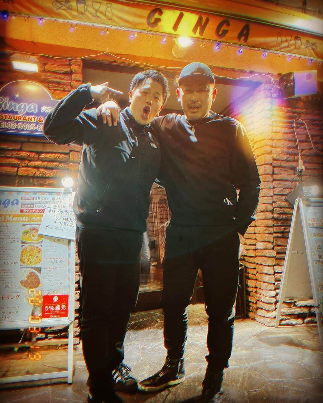 HAYATOのインスタグラム：「#BRIDGET  #HAYATO  #japan  #腐れ縁（笑）  #avexで繋がる（笑）  #高校の同級生  #サッカー部  #キャプテン  #岐阜  #中京  #六本木  #誕生日おめでとう  #friends  #family  #chill  #happy  #smile  #景色  #風景  #カメラ  #写真  #freedom  #grateful  #life  #love&peace  #simpleisbest」