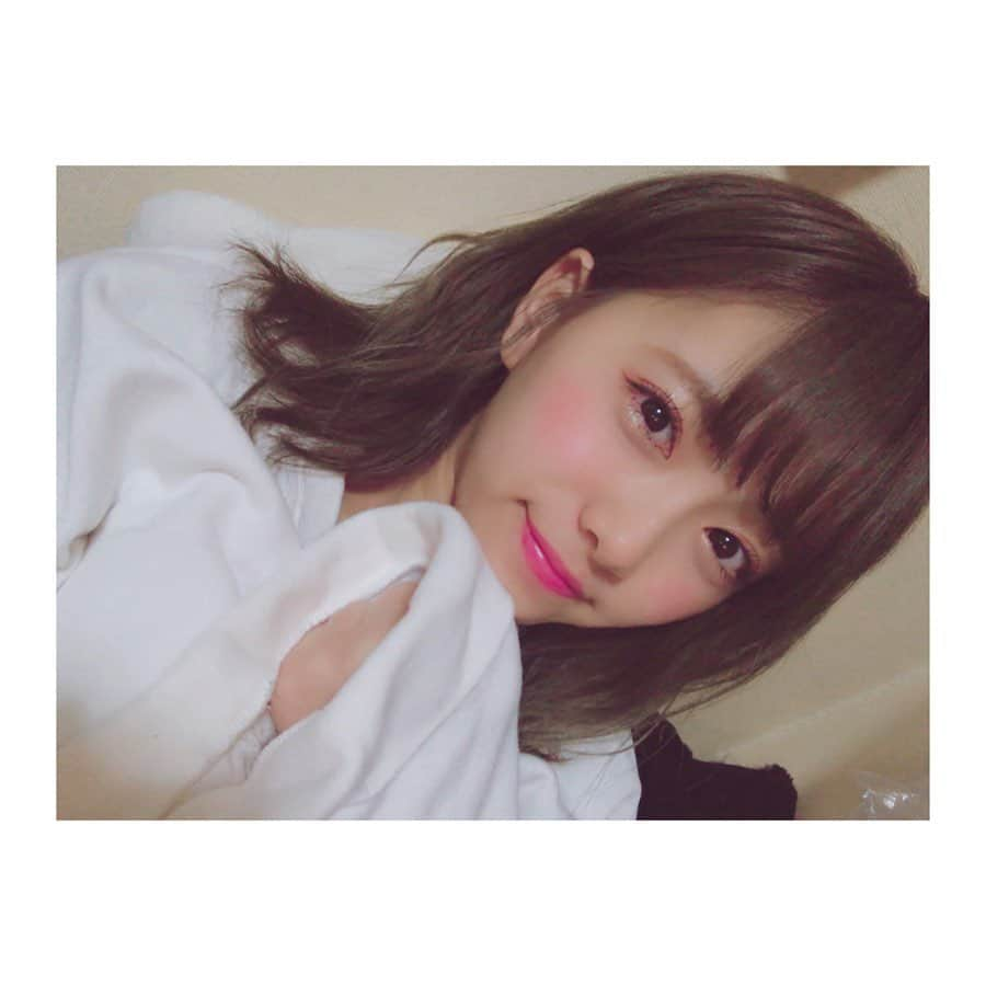 森田彩花さんのインスタグラム写真 - (森田彩花Instagram)「まあまあ短い時💁🏼‍♀️✂️💗 ． ロングのが好きやけど傷みすぎて 短かった時かな🤦🏼‍♀️あちゃぴ〜🤦🏼‍♀️❣️ ショートもありっっ👱🏻‍♀️♡?? ． #2年前 #もしかしたら #3年前 #ショートヘア #hair #shorthair #前髪切りたくなる #コメよろ #いいねよろ」3月19日 19時09分 - ayaka_morita0529