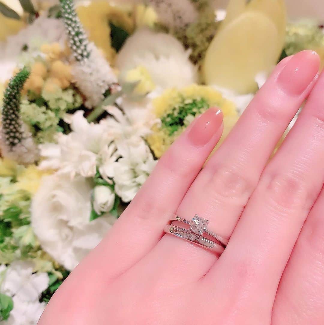 のインスタグラム：「〔DAMIANI〕 イタリアの熟練した金細工職人による、滑らかな着け心地が特徴のブライダルリング💍 ぜひ店頭にてお試しください✨ . #DAMIANI #ダミアーニ #ブライダルリング #persempre #luce #マリッジリング #エンゲージリング #プロポーズ #結婚指輪　#婚約指輪 #bijouxthreec #ビジュースリーク #新潟　#古町 #クラッシュアンドカンパニー」