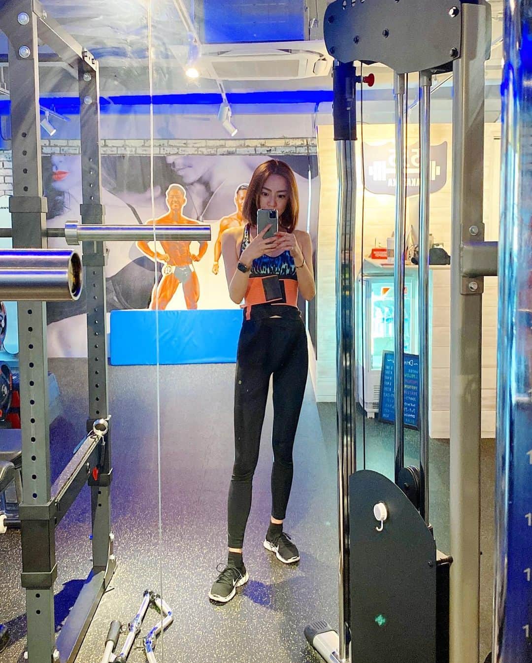 松岡李那さんのインスタグラム写真 - (松岡李那Instagram)「趣味: 筋トレ🏋️‍♂️、Tiktok☺️ My hobby is Workout and Tiktok💗@triplefiveprogram • • • #workout #gymvideo #backday #backdayworkout #training #personaltraining #protein #パーソナルトレーニング #gymgirl」3月19日 19時35分 - linahxoxo