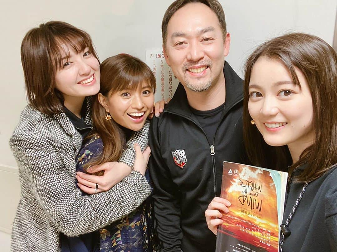 福井晶一さんのインスタグラム写真 - (福井晶一Instagram)「昨日、舞台稽古後にスワロー役の生ちゃん、そしてキャンディ役のMARIA-Eと鈴木瑛美子ちゃんと📸  いよいよ明日「ホイッスル・ダウン・ザ・ウィンド」日本初演の幕が上がります！ 演劇ができる事に感謝して１公演１公演、心を込めてお届けします。 皆様のご来場を心よりお待ちしています。  #ホイッスルダウンザウィンド #日本初演 #日生劇場 #いよいよ開幕 #生田絵梨花  #maria_e #鈴木瑛美子  #福井晶一」3月19日 19時33分 - shoichi.fukui