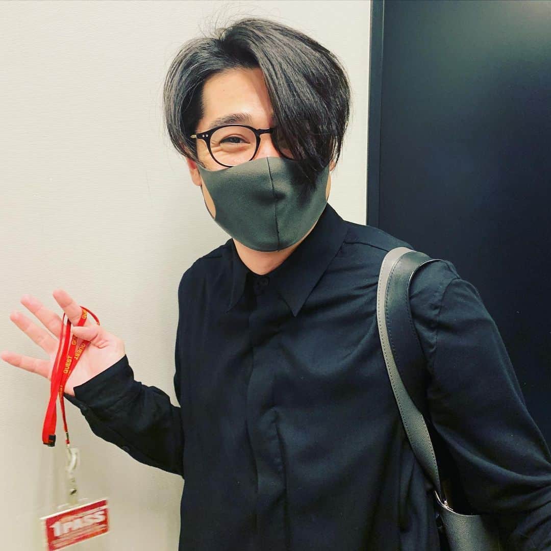 有吉弘行さんのインスタグラム写真 - (有吉弘行Instagram)「プライベートは片髪長め。」3月19日 19時37分 - ariyoshihiroiki