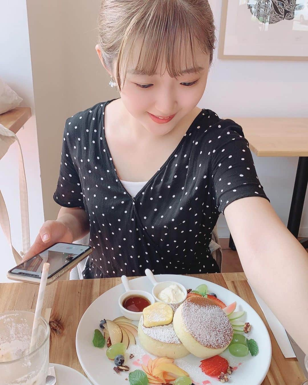 平井はんなのインスタグラム：「. 最近のマイブームは朝活することです☺︎ 朝食べれば太らないって 信じてます...うん,信じてます... . #オーストラリア #Australia #朝活 #カフェ」