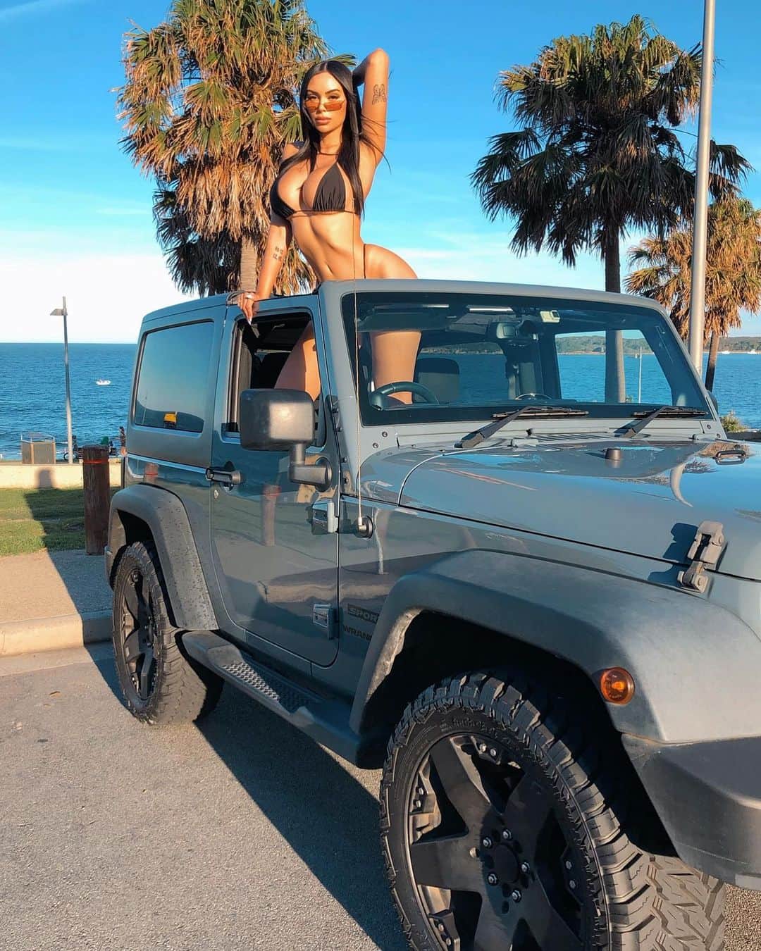 ANNELESE MILTONのインスタグラム：「Turning my birthday into a lifestyle 🌴 #happybirthdaytome」