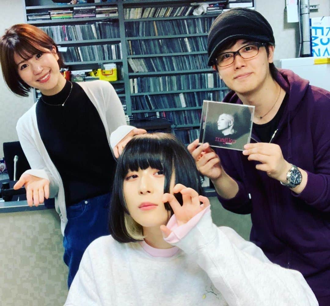 三浦祐太朗のインスタグラム：「本日のゲストは #majiko さんでした。 #NACK5 #キラスタ #斉藤百香 #三浦祐太朗」