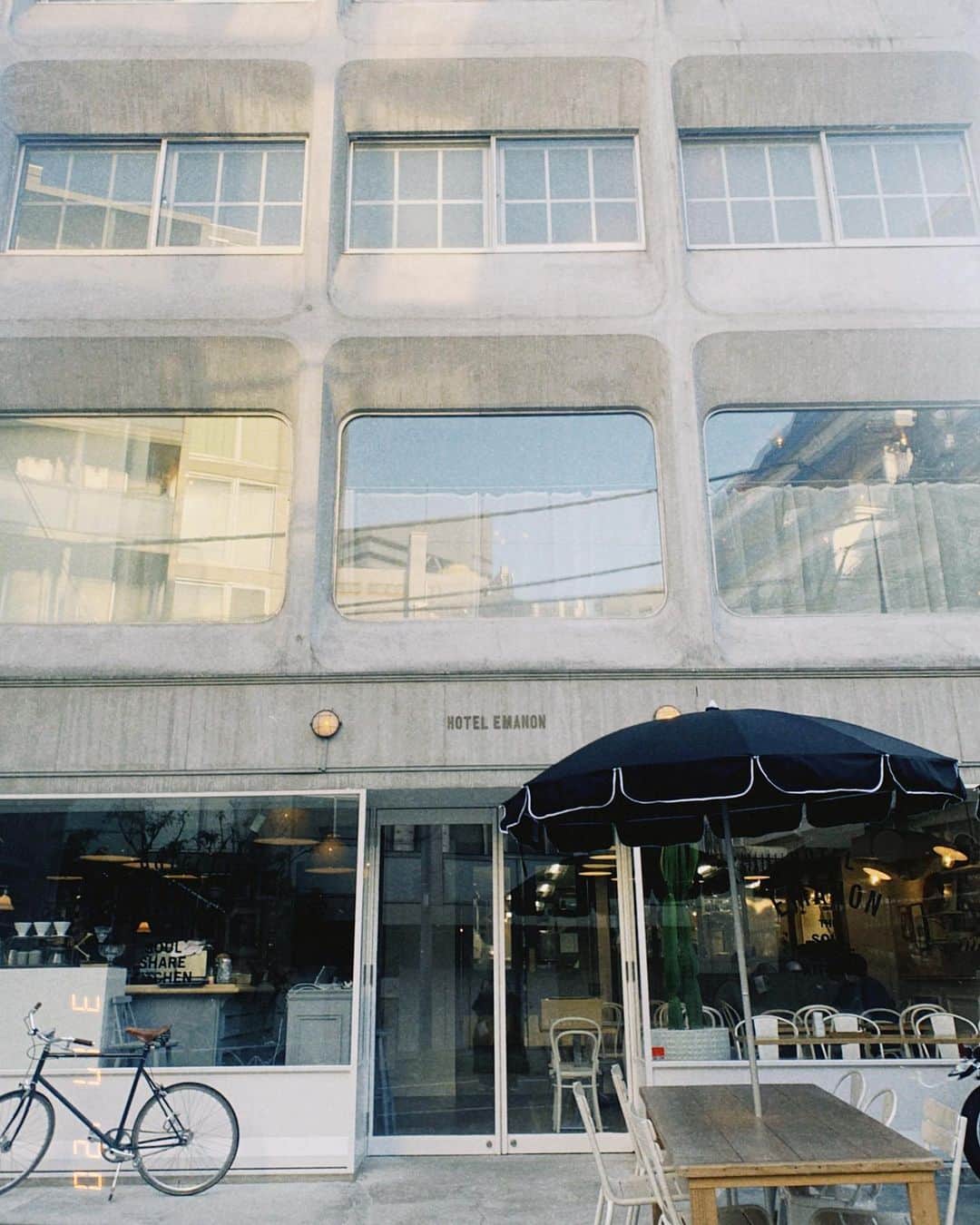 Lilmeのインスタグラム：「𝐇𝐎𝐓𝐄𝐋 𝐄𝐌𝐀𝐍𝐎𝐍🏢」