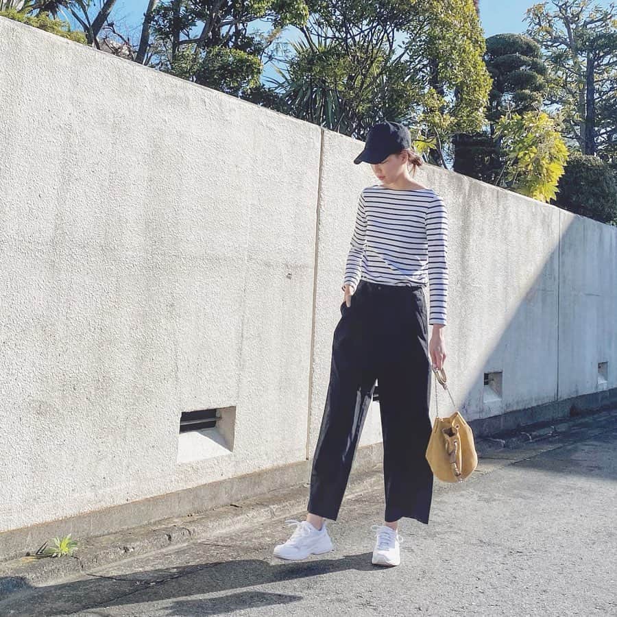 のインスタグラム：「#momoka_fashion﻿ ﻿ @tigora_women のワイドパンツは﻿ 軽くて着心地良いから動きやすくて好き🧡﻿ ﻿ ウエストはゴムと紐で調整できて﻿ 撥水加工もされてるしストレッチが効いてるので﻿ アクティブシーンにも使えるよ〜❤︎﻿ ﻿ 公園などに行く時のママにもオススメ🙆🏻‍♀️﻿ ﻿ 公式アカウント @tigora_women﻿ が開設されたからチェックしてみてね！﻿ ﻿ #TIGORA #tigora_women #ティゴラ﻿ #スポーツデポ #アルペン #PR」