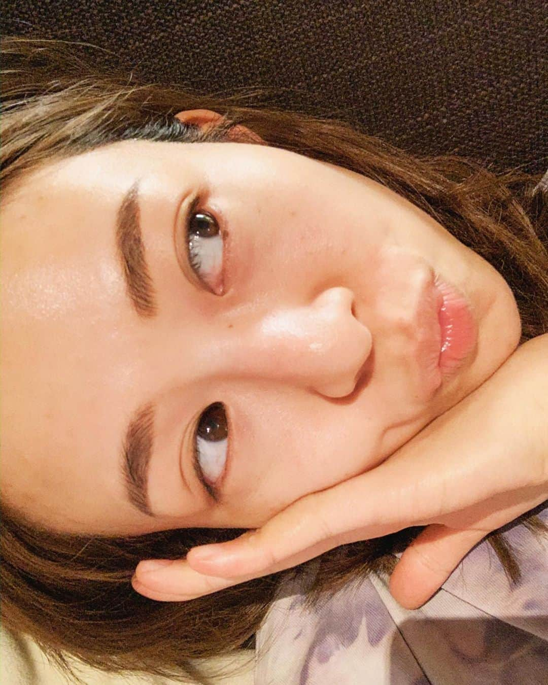 吉田夏海さんのインスタグラム写真 - (吉田夏海Instagram)「眉毛に注目🤩﻿ ﻿ 久しぶりに眉アートのリペアしてきたよ🧡﻿ ﻿ いつもお世話になってる東京美容皮膚科クリニック @tokyo_biyo_hifuka で3月からリニューアルしたアートメイク @tokyo_biyo_artmake でやってきたよ✨✨✨﻿ ﻿ 担当はいつもやってもらってる高橋さんで今回は全体的に足してもらいました🤗﻿ ﻿ 眉頭に毛並が書いてあるのわかるかな？？💭﻿ ﻿ ほんと自然だよね👏👏👏﻿ ﻿ 眉毛は大事だから信頼できる方にやってもらわないと怖いからあたしはいつも高橋さん🥰﻿ ﻿ 眉アートしてから眉毛がちゃんとあるだけでスッピンでもちゃんとメイクしてる人みたいになるし、あとはコンシーラーでクマ隠してビューラーしてアイラインしたらナチュラルメイクの完成っ🙆‍♀️﻿ ﻿ 眉毛の時間が無くなるだけでほんとメイクが楽になる〜💄﻿ ﻿ 初めて眉アートする時はちょっと不安だったけどやって良かったってめちゃくちゃ思ってるよ☺️💗﻿ ﻿ ほんとおすすめ🙏﻿ ﻿ #アートメイク眉﻿ #アートメイク﻿ #大和比﻿ #アートメイク痛み﻿ #アートメイク麻酔﻿ #美容アートメイク﻿ #たるみ専門クリニック﻿ #ウルセラクリニック﻿ #ウルセラ﻿ #サーマクールFLX ﻿ #サーマクール﻿ #サーマクールクリニック」3月19日 21時01分 - natsumiiiiiiiiiii