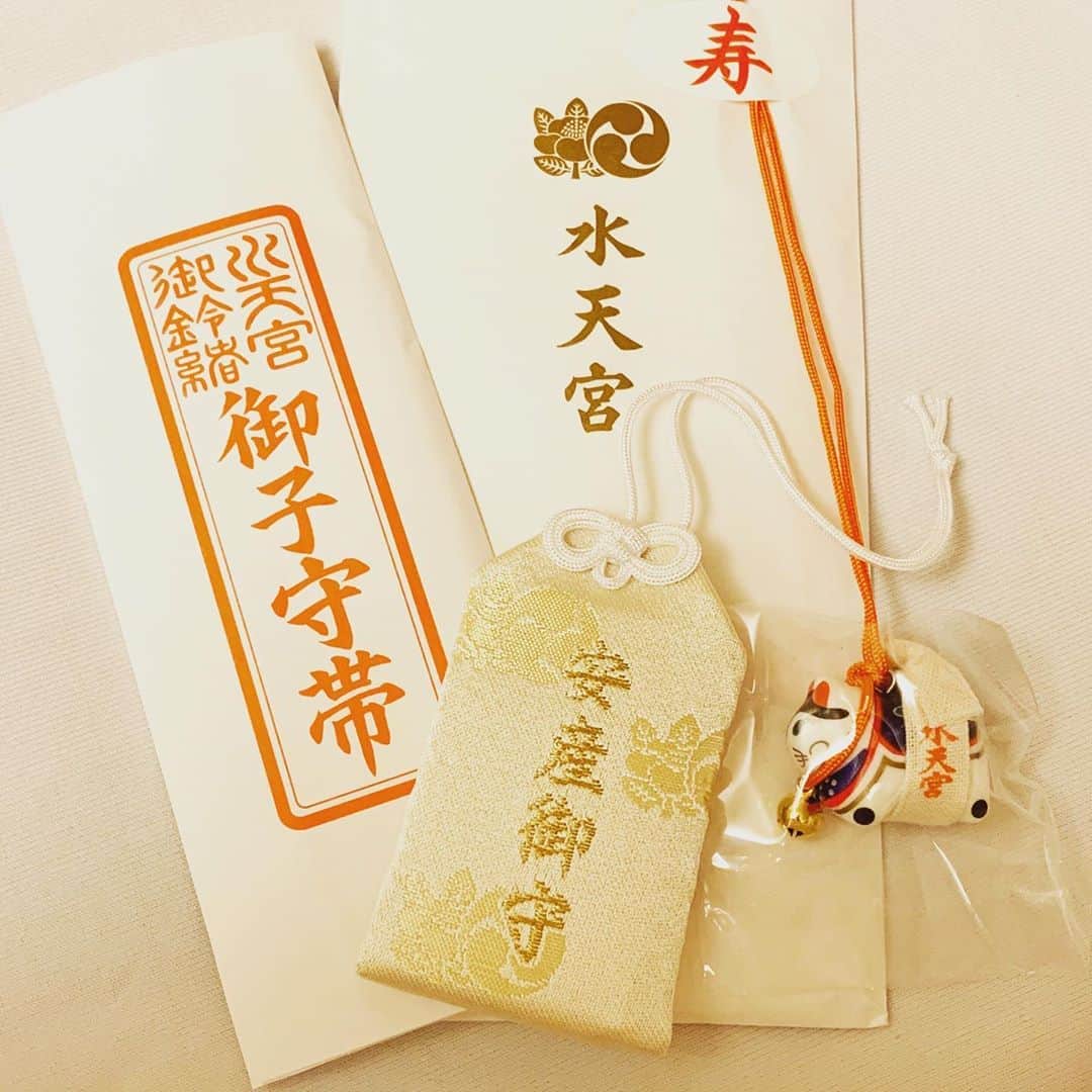 小出由華のインスタグラム：「友人の優しい御心遣いに感謝感動…🥺✨ありがとう❤️ ＊ #おまもり#安産#がんばるんば#japan#amulet」